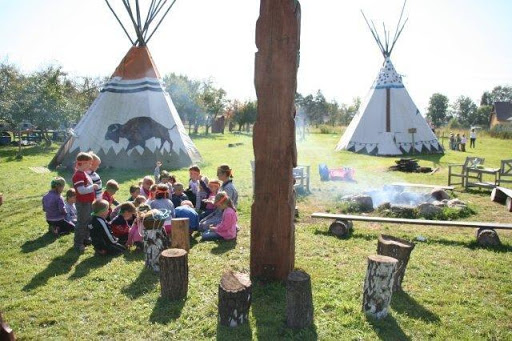 WIOSKA INDIAŃSKA – KAMIENIEC WROCŁAWSKI