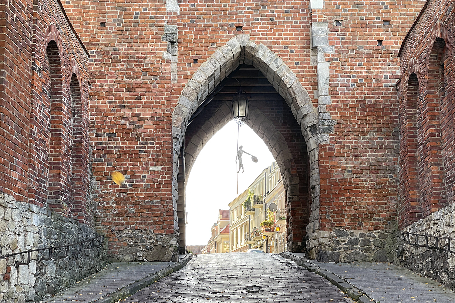 Sandomierz. Brama Opatowska / Fot. Robert Felczak – Radio Kielce