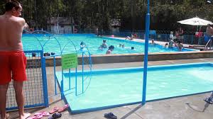 BASEN ODKRYTY LETNI W POWSINIE