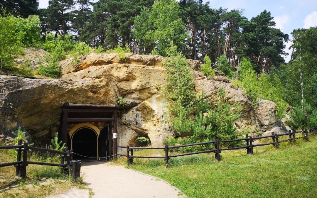 PODZIEMNA TRASA TURYSTYCZNA GROTY NAGÓRZYCKIE